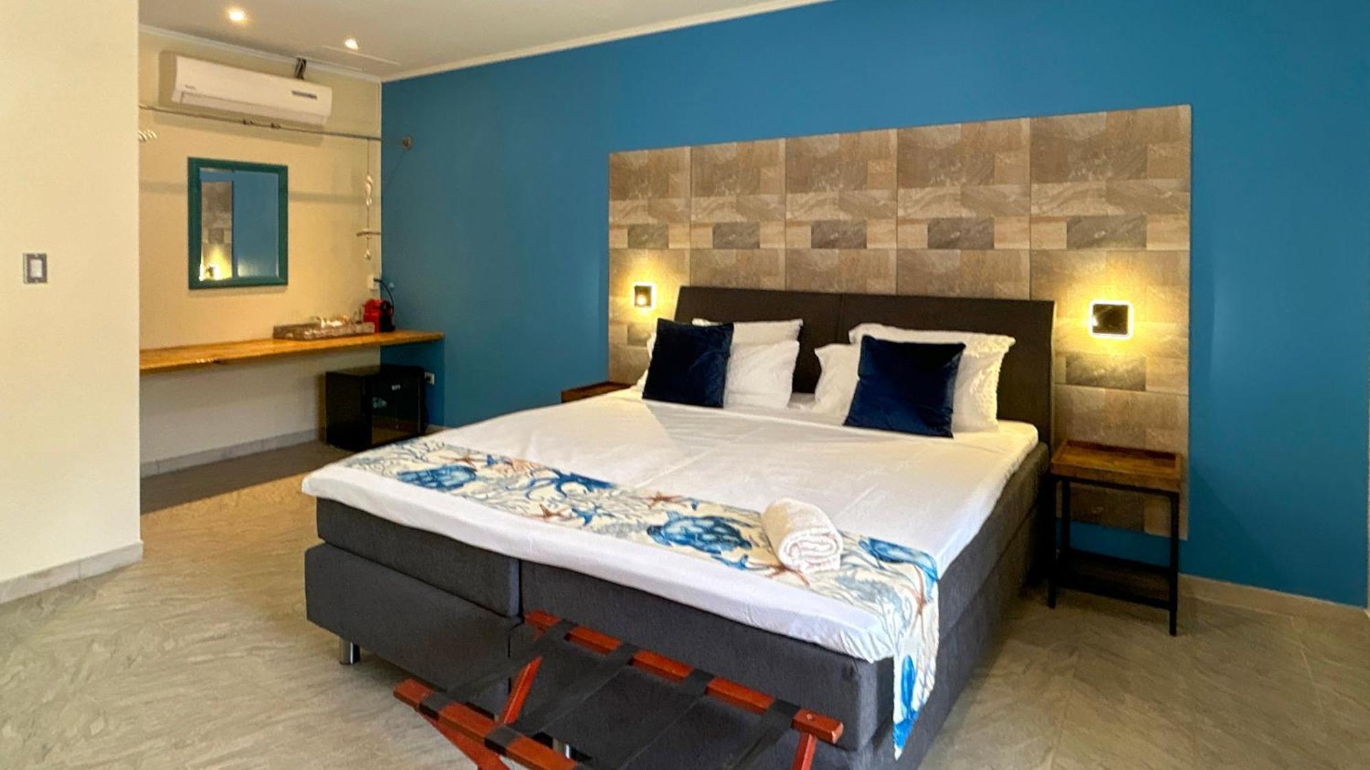 Sonrisa Boutique Hotel - Adults Only Кралендижк Екстериор снимка